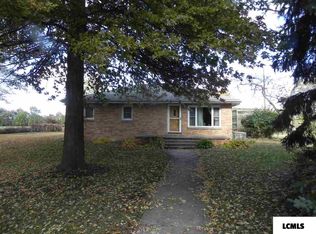 414 W Locust St, San Jose, IL 62682