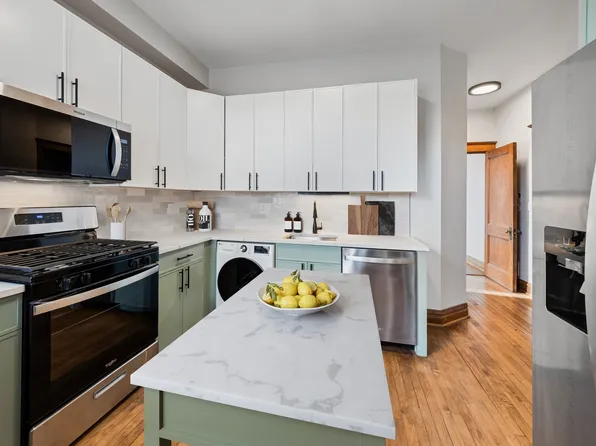 2257 N Sawyer Ave, Chicago, IL