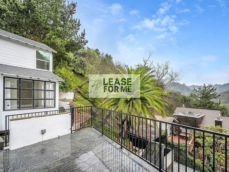 9848 Portola Dr — Photo 18