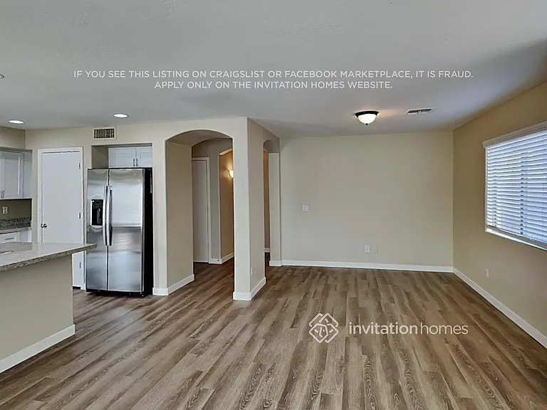 25549 W Whyman St — Photo 8