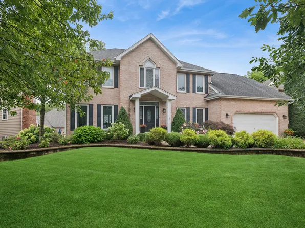 877 Sheehan Ave, Glen Ellyn, IL 60137