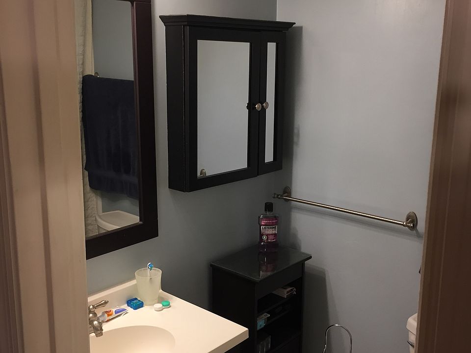 1st image of 828 W Carolina St APT 3