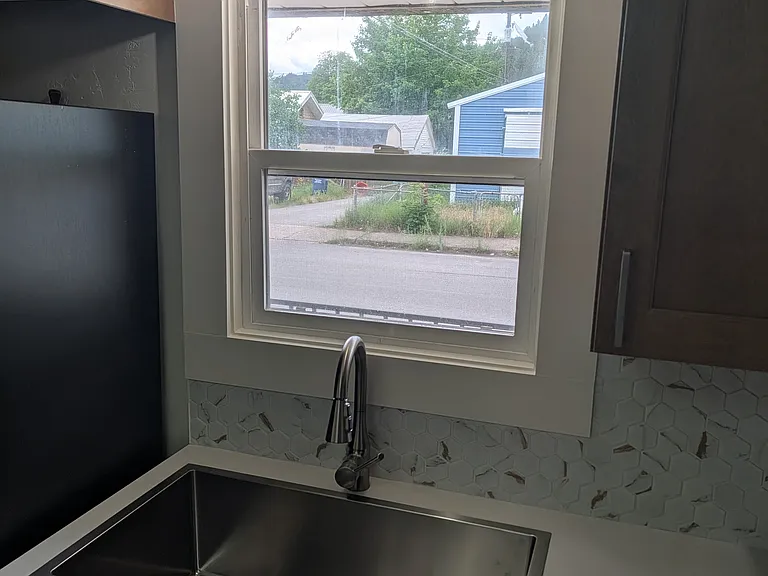 521 N Chestnut St — Photo 11