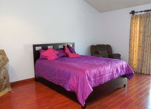 3rd image of 4584 Donalbain Cir