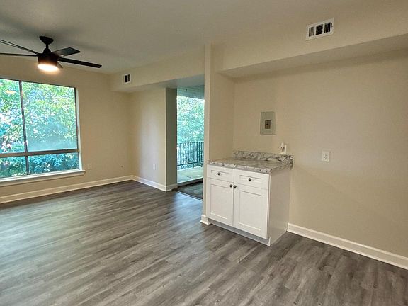 3rd image of 8433 Greenbelt Rd APT 201