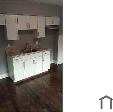 1004 Hudson Ave #1 — Photo 4