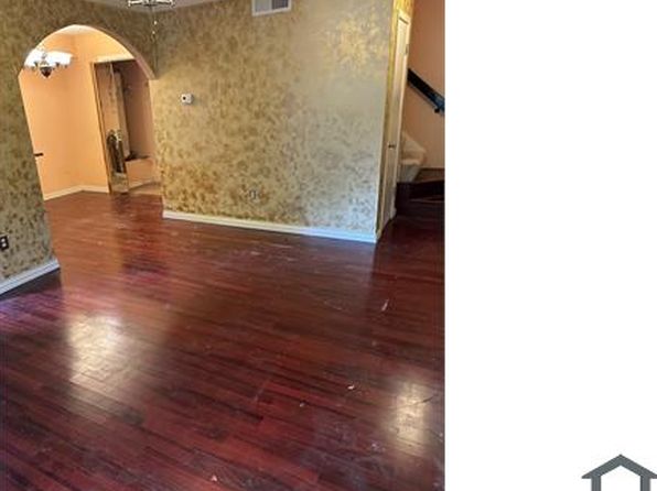 879 Dublin Dr #1