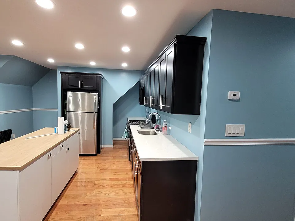 1111 Gipson St #2