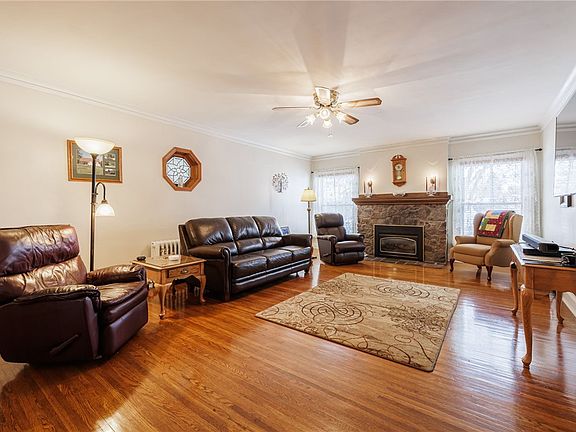 4th image of 4858 W Ridge Rd