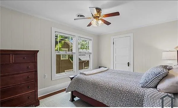 305 E Hendrix St — Photo 16