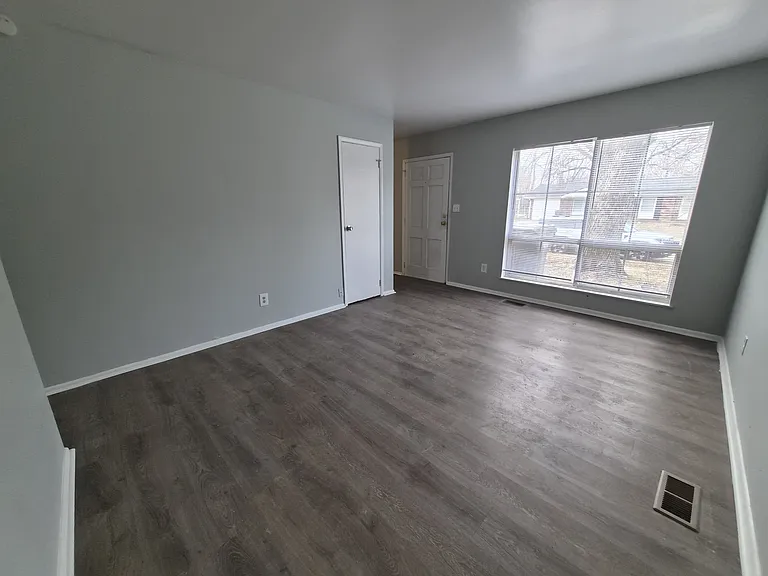 3525 Luewan Ct — Photo 6