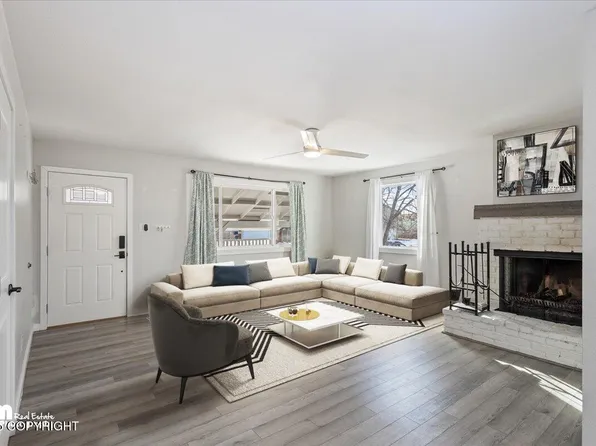 3623 Peterkin Ave, Anchorage, AK 99508