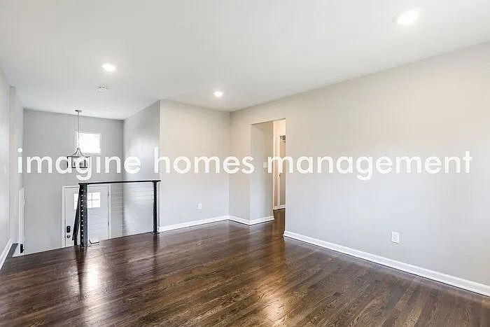 3 bed, 1.5 bath, 1850 sqft, $2,295 — Photo 3