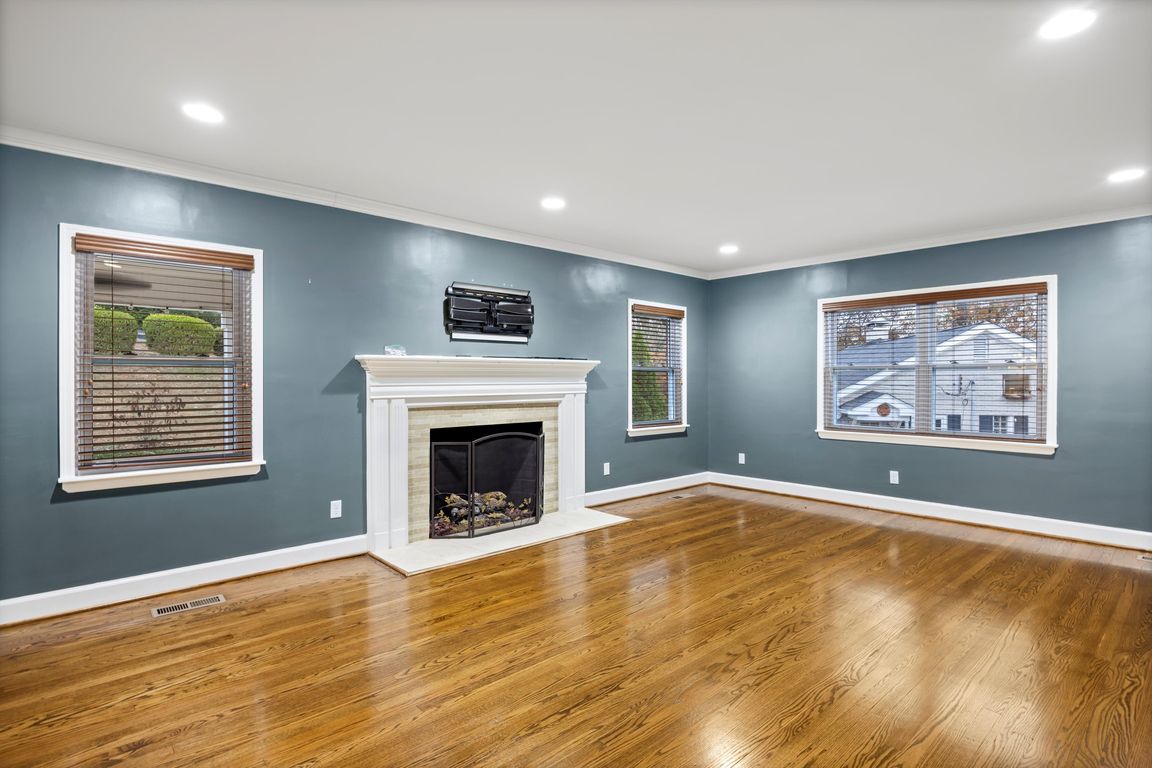 next background image