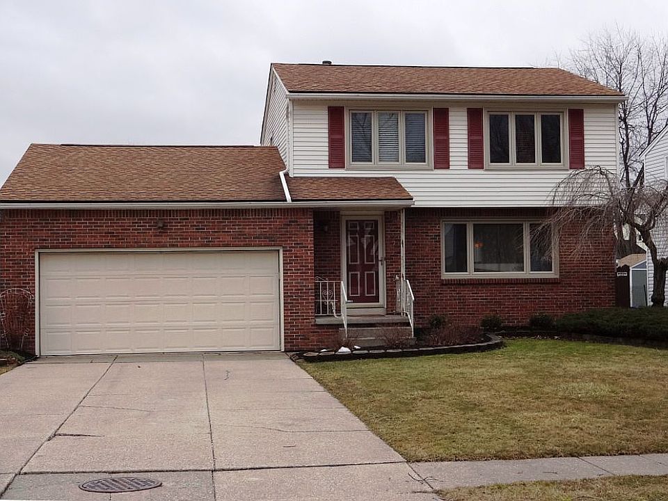 1st image of 27 Brian Ave