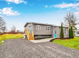 5801 Shawnee Rd, Sanborn, NY 14132