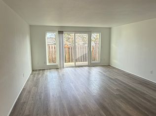 16350 SE Vineyard Ln #7, Portland, OR 97267