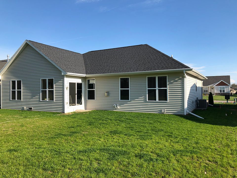 2nd image of 2928 Villa Way