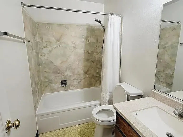 49 Chestnut Dr #B — Photo 7