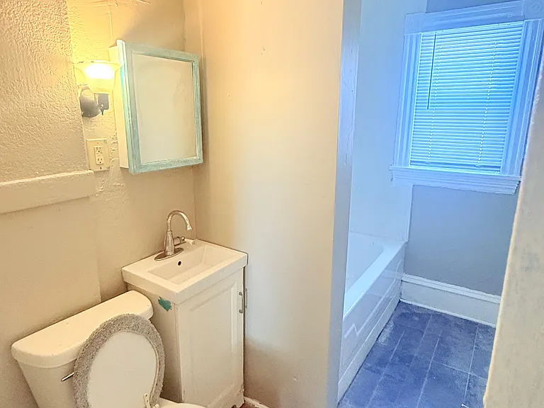 2705 Bryant Ave N #2 — Photo 10
