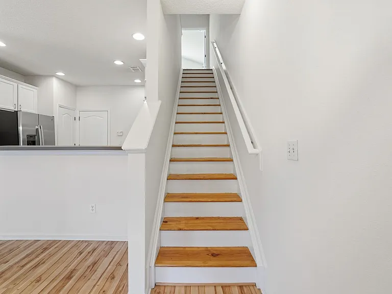 6119 Bartram Village Dr — Photo 17