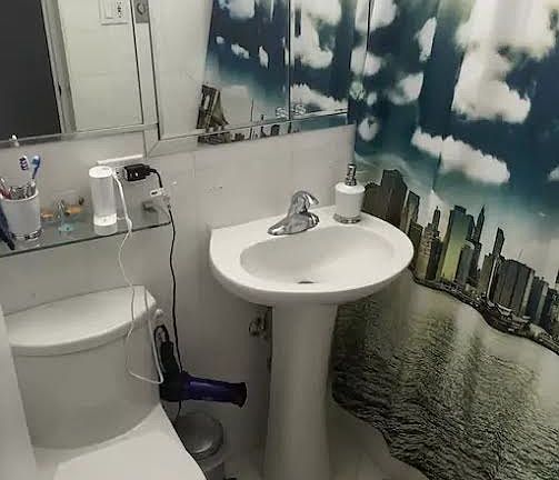 Bathroom with Jacuzzi tub