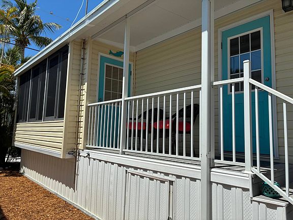 2nd image of 1119 Periwinkle Way