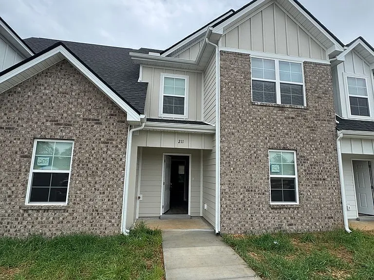 211 Mountaindale Dr — Photo 2