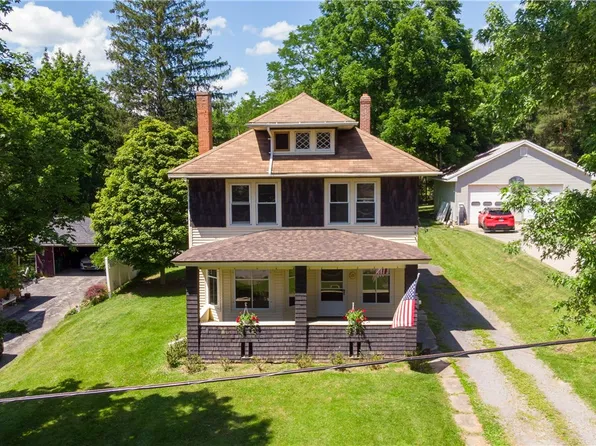 25 Gordon Ter, Warsaw, NY 14569
