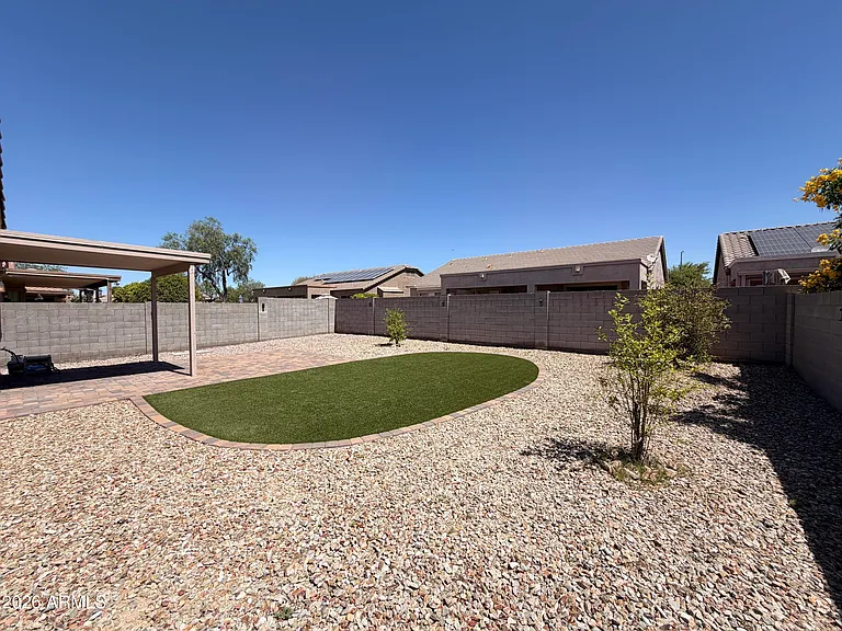 17520 W Watson Ln — Photo 16
