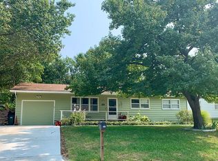 1918 Edgelea Rd, Lawrence, KS 66046