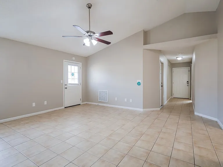 1811 Sheraton Lakes Cir — Photo 5