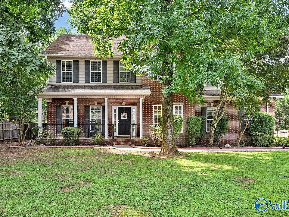 1st image of 140 Lincarrie Ln