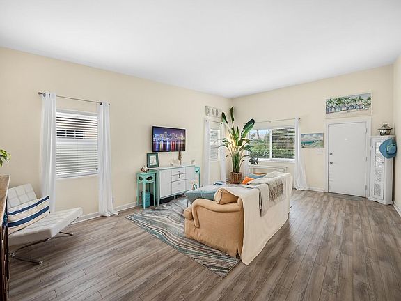 3rd image of 809 N Ocean Breeze