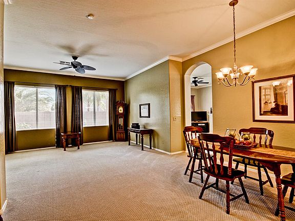 4th image of 978 W Ebony Dr
