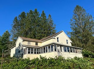 22 Mountain Top Ln, Hancock, NY 13783