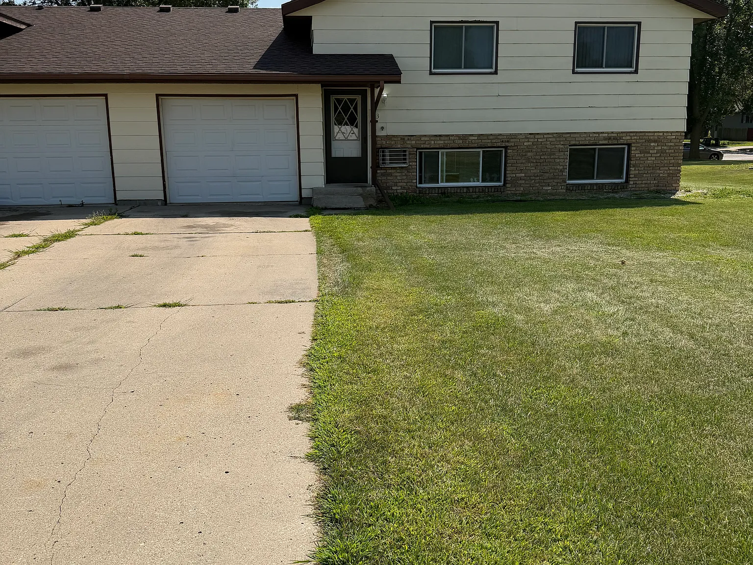 2 bed, 950 sqft, $1,025 — Photo 2