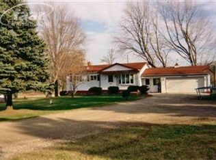 9287 Fenton Rd, Grand Blanc, MI 48439