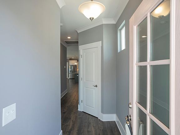 4th image of 2084 Orangery Dr
