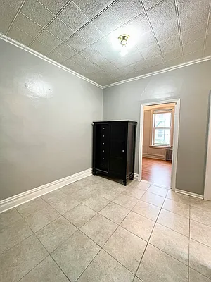 Rented by Compass | media 10