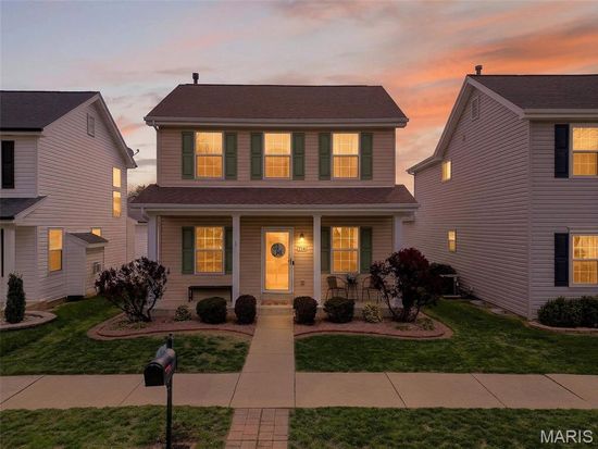 714 Waler Dr, Lake Saint Louis, MO 63367