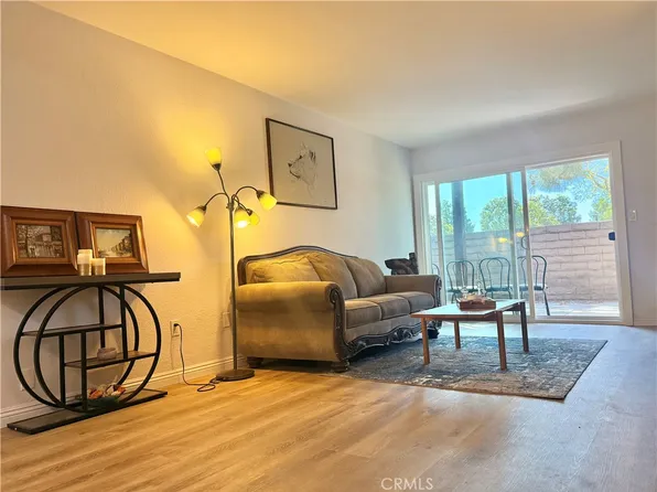 1000 W Macarthur Blvd, Santa Ana, CA 92707