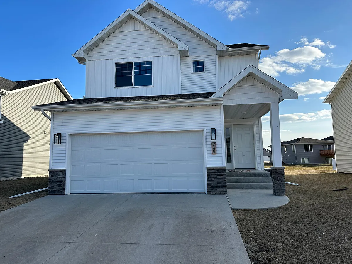 Building Photo - 745 Cathy Dr W