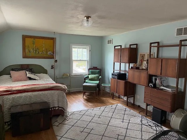 2337 Ridgeland Ave #1 — Photo 3