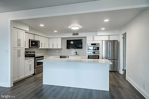 21510 Valley Forge Cir #1510 Photo 1