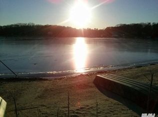 247 Lakeside Trl, Ridge, NY 11961