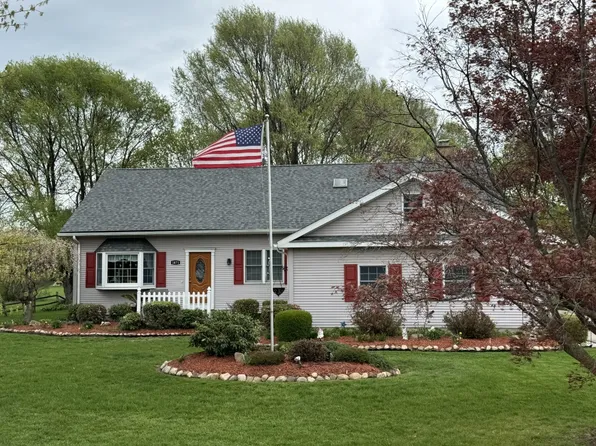 1871 Eaton Rd, Fairview, PA 16415