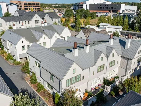 505 Juniper Ln, Fayetteville, GA 30214