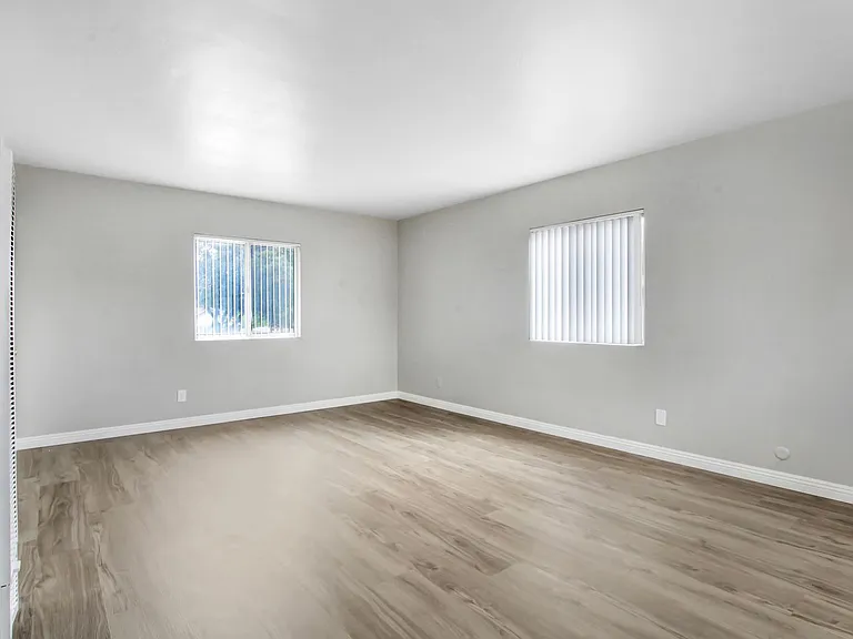Potomac Apartments — Photo 6