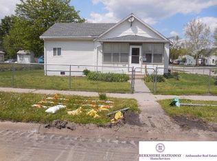 124 E Charles St, Valley, NE 68064